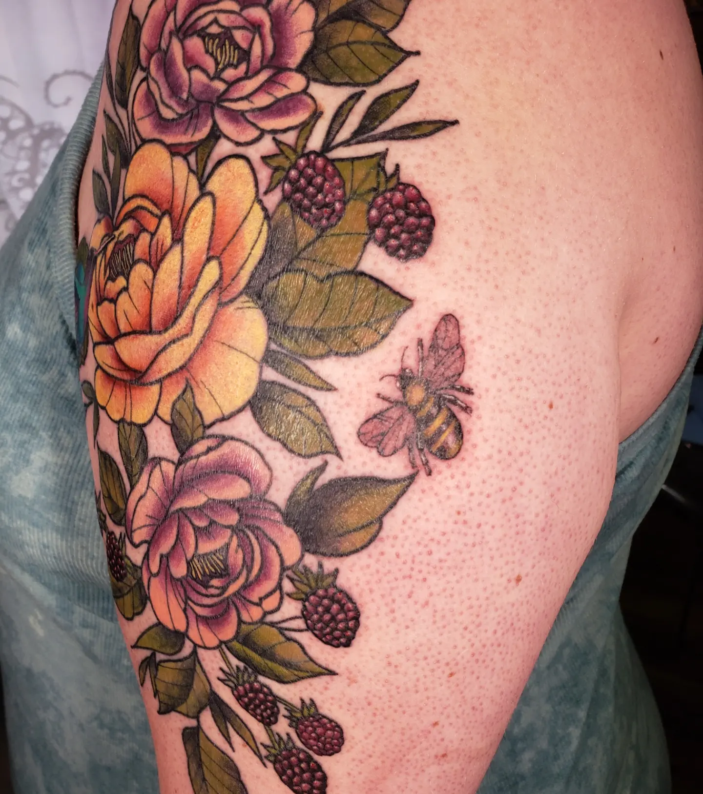 Fun colorful flowers 🌼🌺  on a happy Tuesday and thanks for looking 🤘